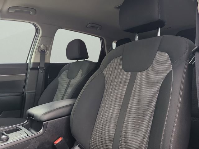 Used 2023 Kia Sorento LX FWD image 19