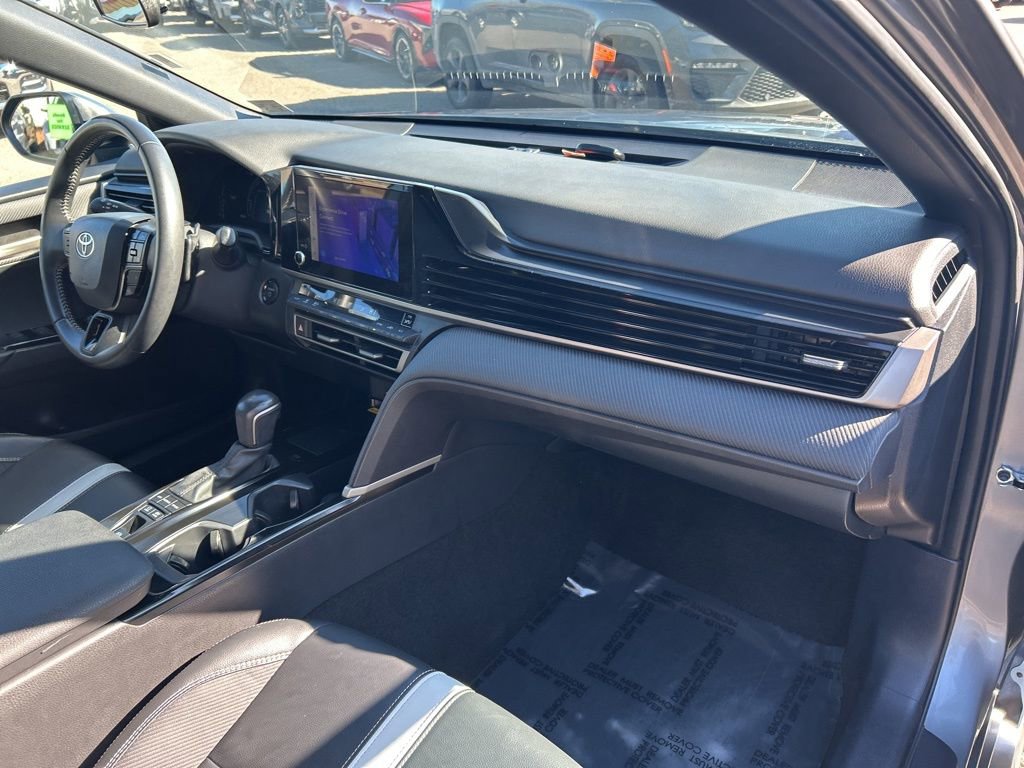 Used 2025 Toyota Camry SE image 25