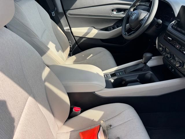 Used 2025 Honda Accord SE image 6