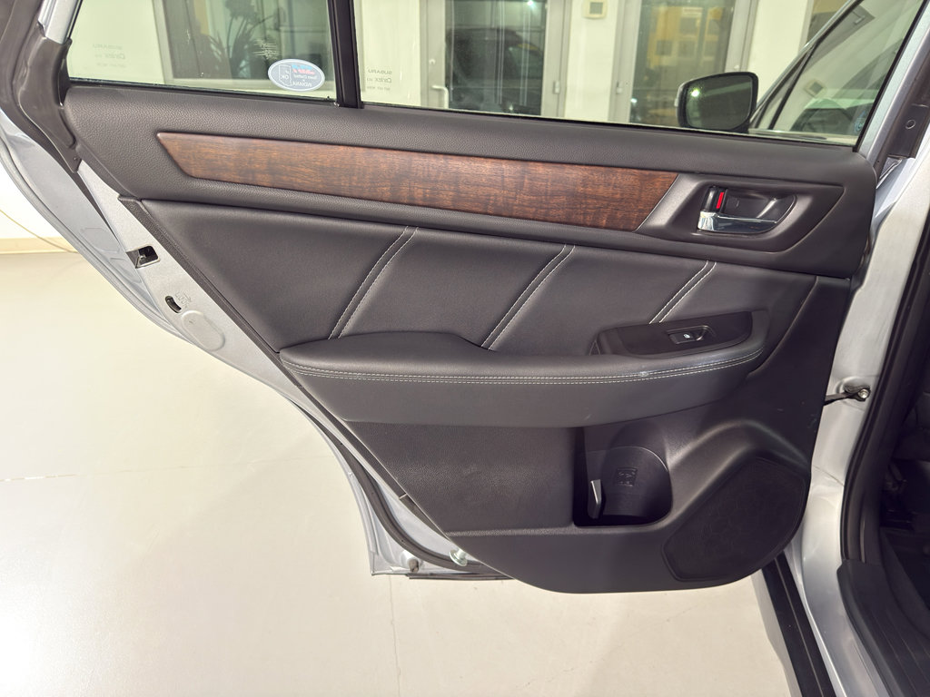 Used 2018 Subaru Outback 2.5i Limited w/ Popular Package #2 image 17