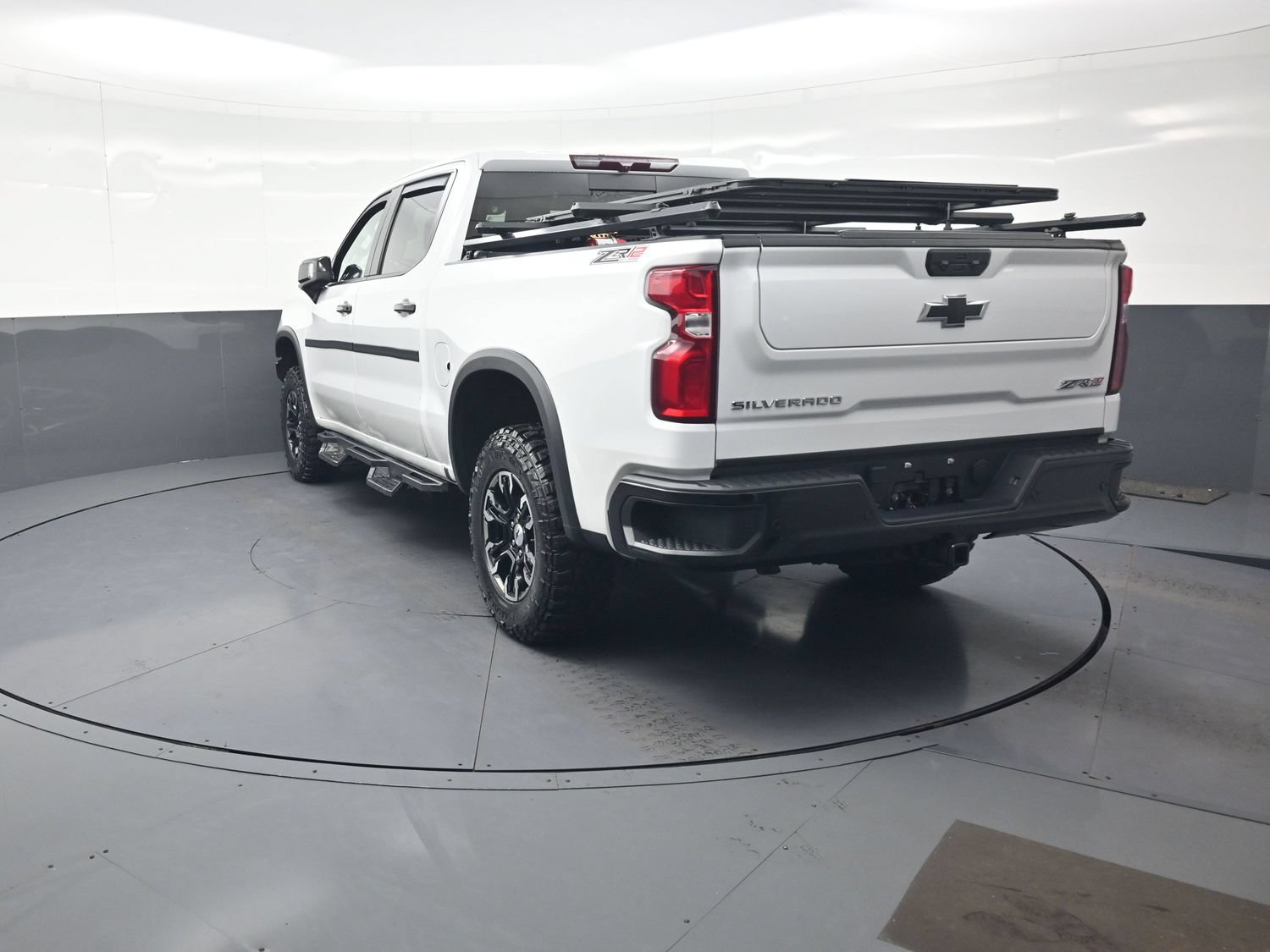 Used 2023 Chevrolet Silverado 1500 ZR2 AWD/4WD image 5