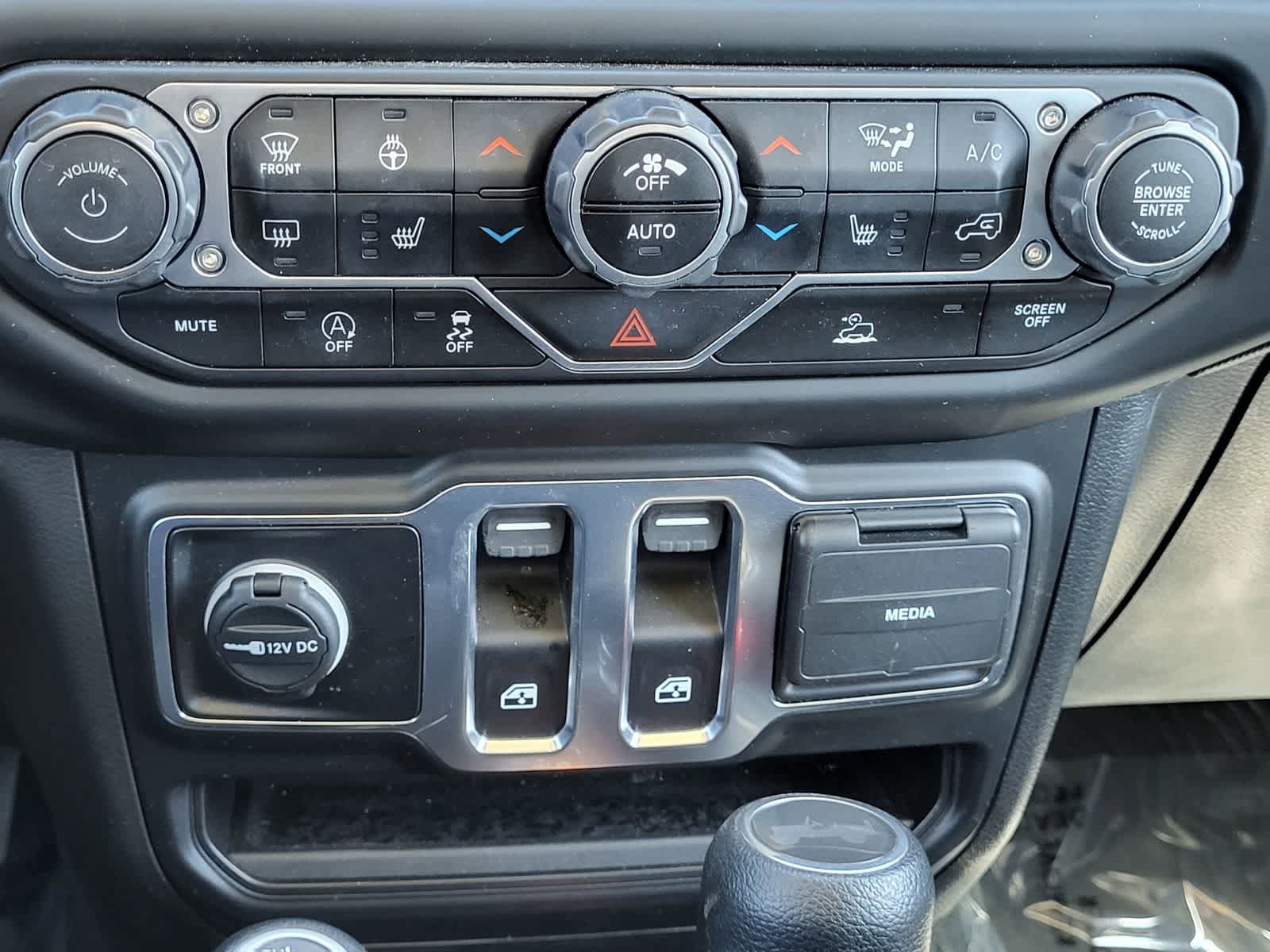 Used 2022 Jeep Wrangler Sport AWD/4WD image 21