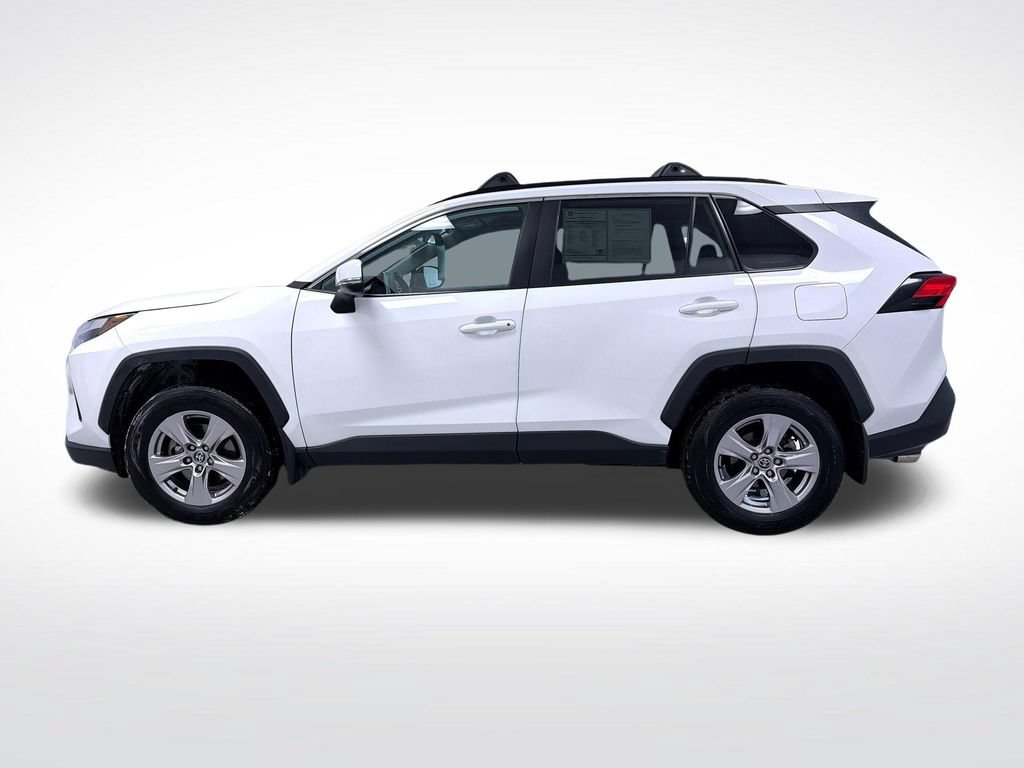 Used 2023 Toyota RAV4 XLE AWD/4WD image 2