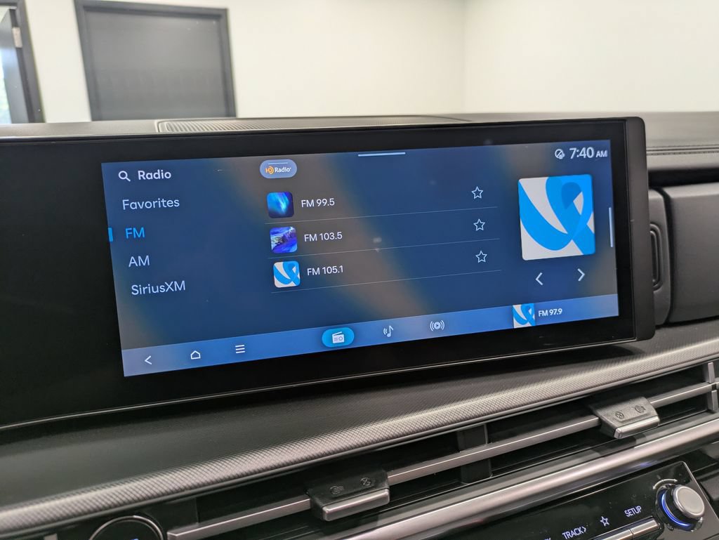 Used 2025 Hyundai Santa Fe XRT AWD/4WD image 11