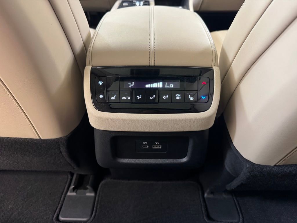 Used 2025 INFINITI QX60 Luxe AWD/4WD image 18