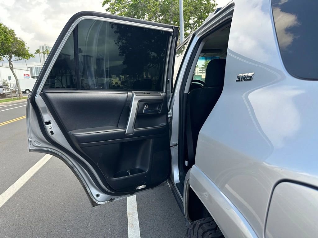 Used 2019 Toyota 4Runner SR5 image 16