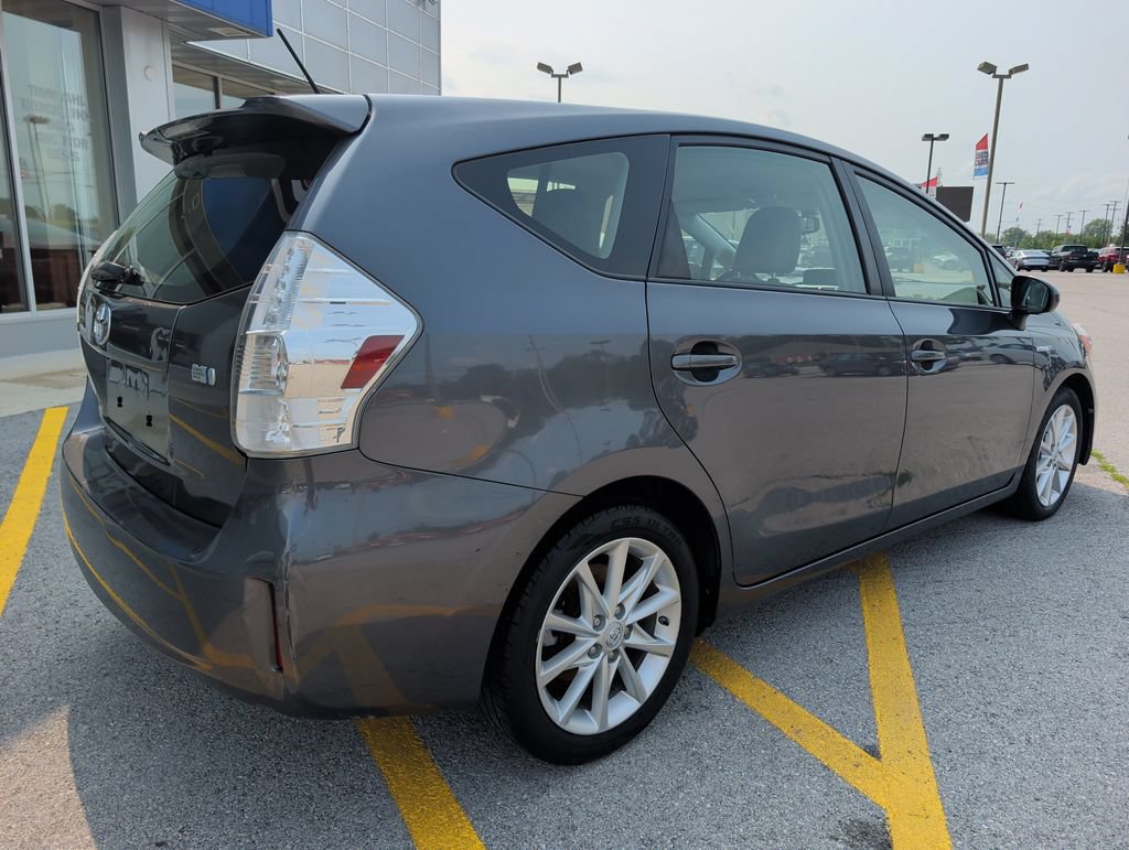 Used 2014 Toyota Prius V Five FWD image 7