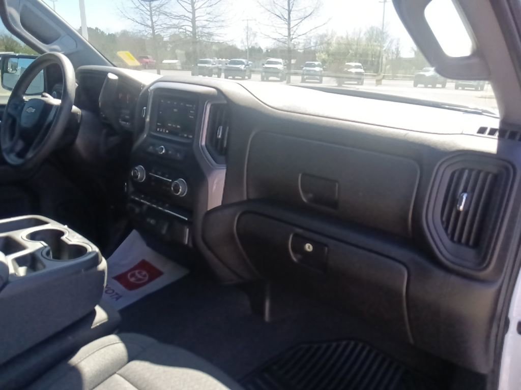 Used 2023 Chevrolet Silverado 1500 Custom w/ 2.7L Blackout Package image 30