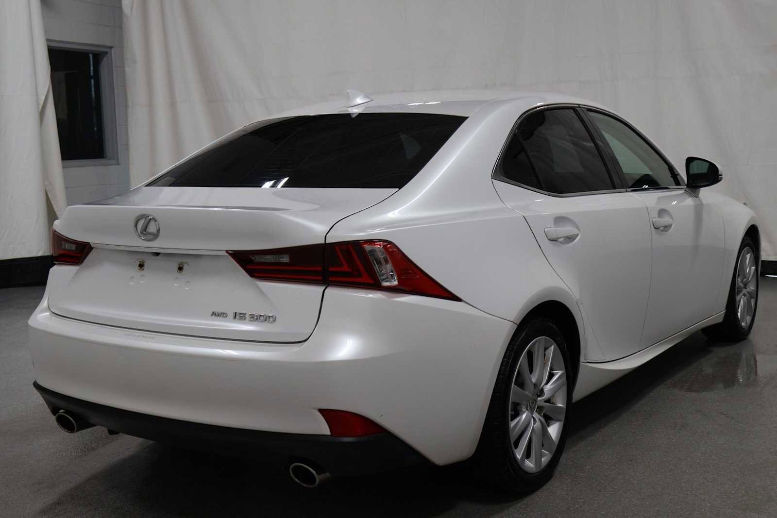Used 2016 Lexus IS 300 AWD w/ Premium Package image 9