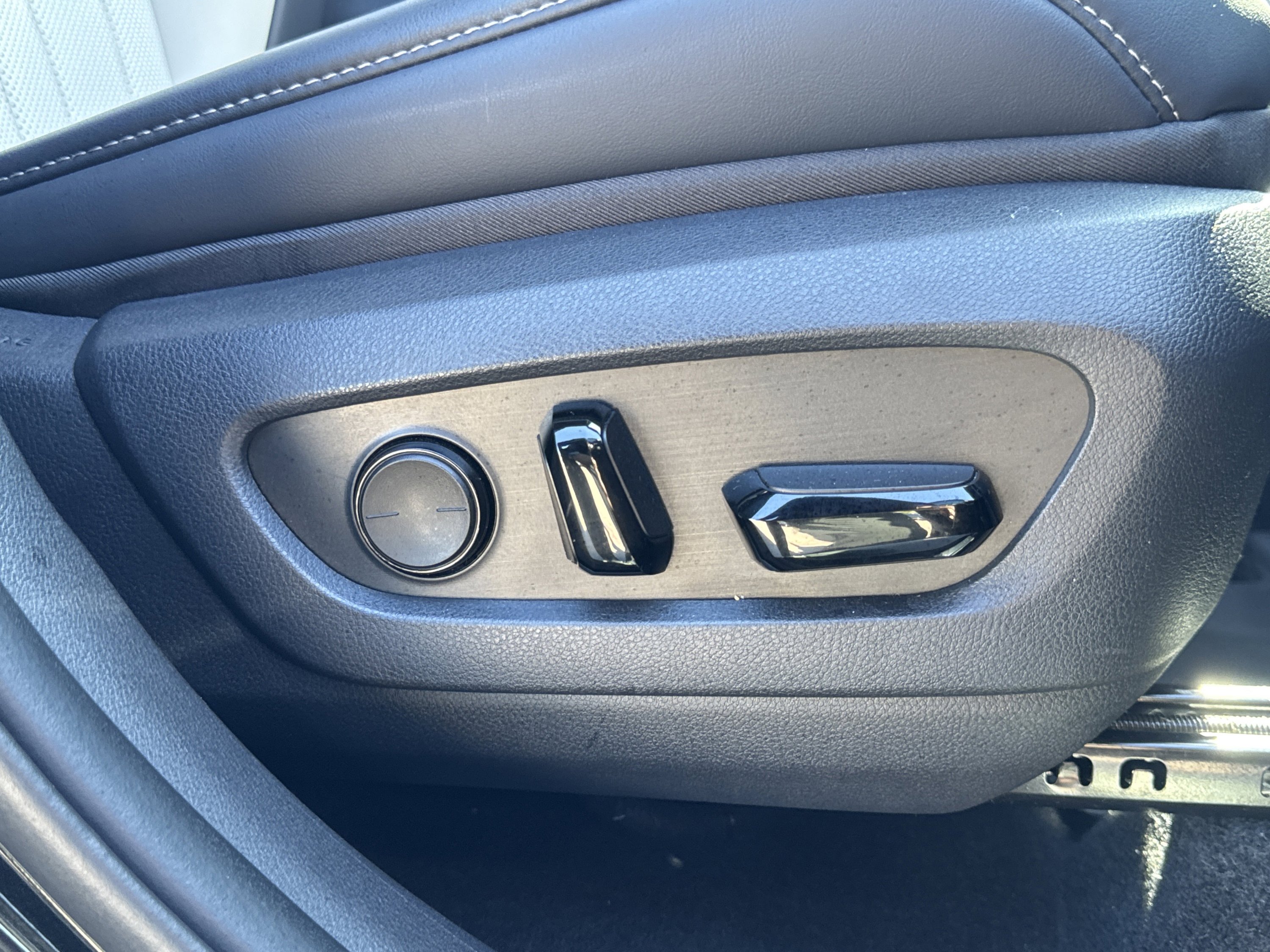 Used 2024 Lexus TX 500h AWD w/ Technology Package image 63