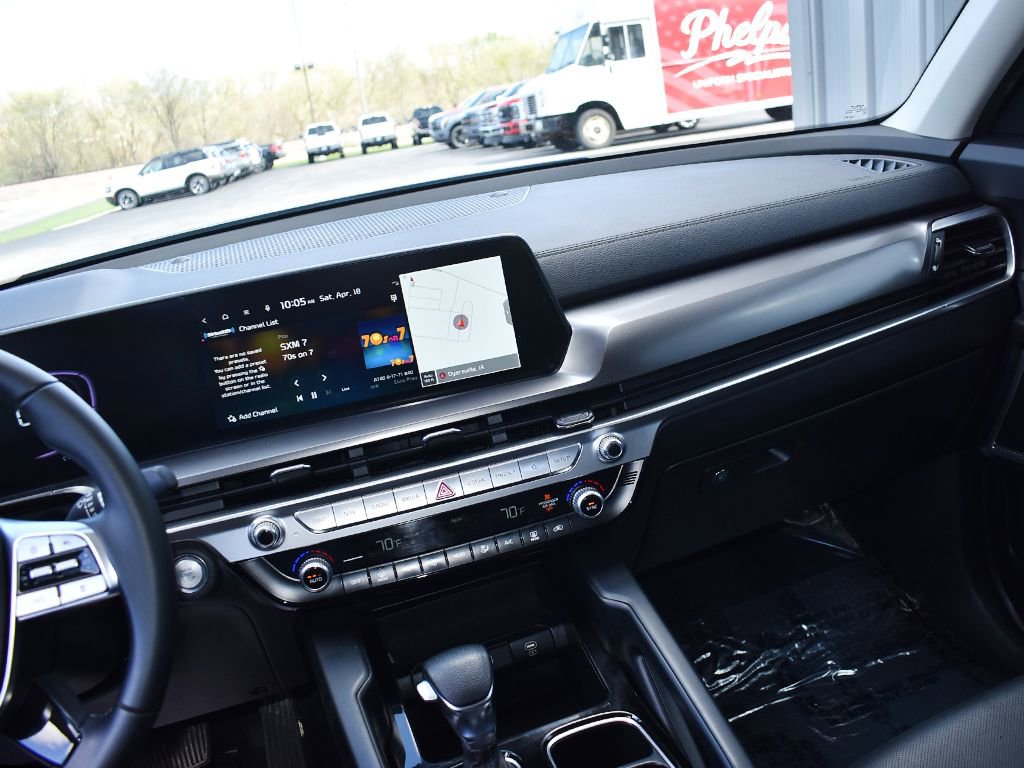 Used 2023 Kia Telluride LX AWD/4WD image 17