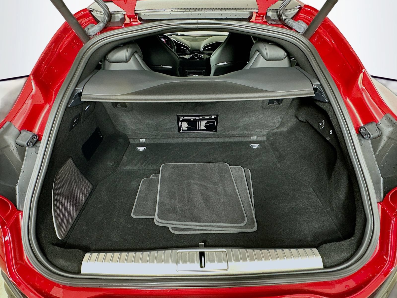 Used 2023 Ferrari Purosangue AWD/4WD image 38