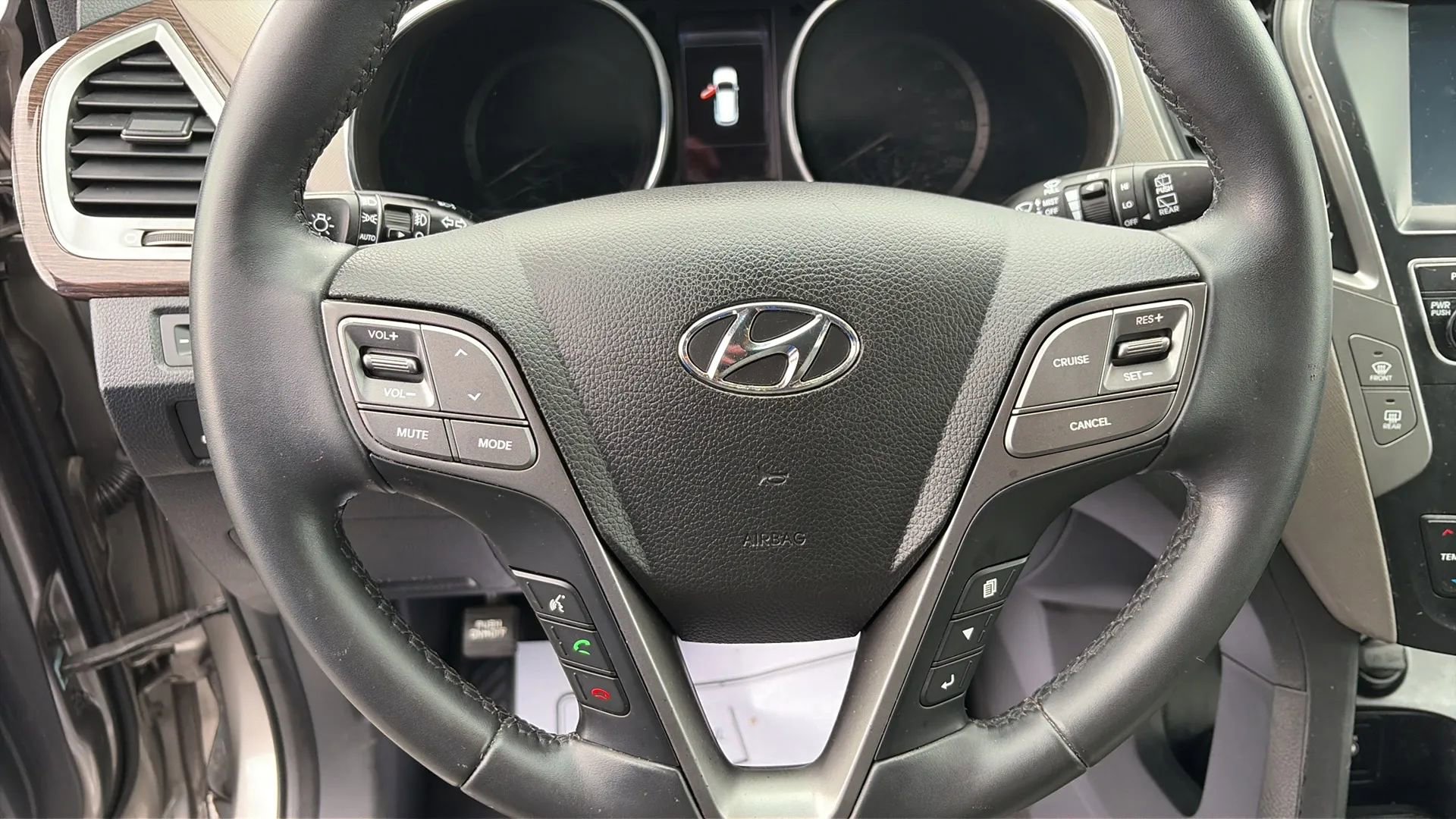 Used 2017 Hyundai Santa Fe Sport image 13