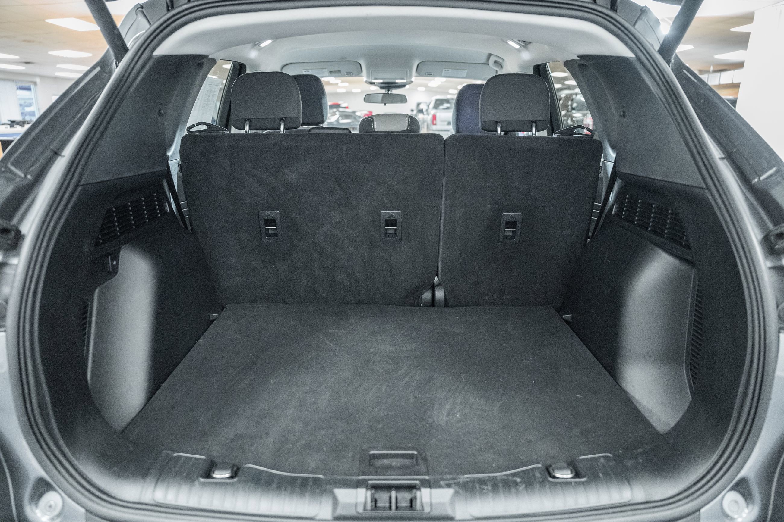 Certified 2021 Ford Escape SE w/ SE Sport Appearance Package image 22