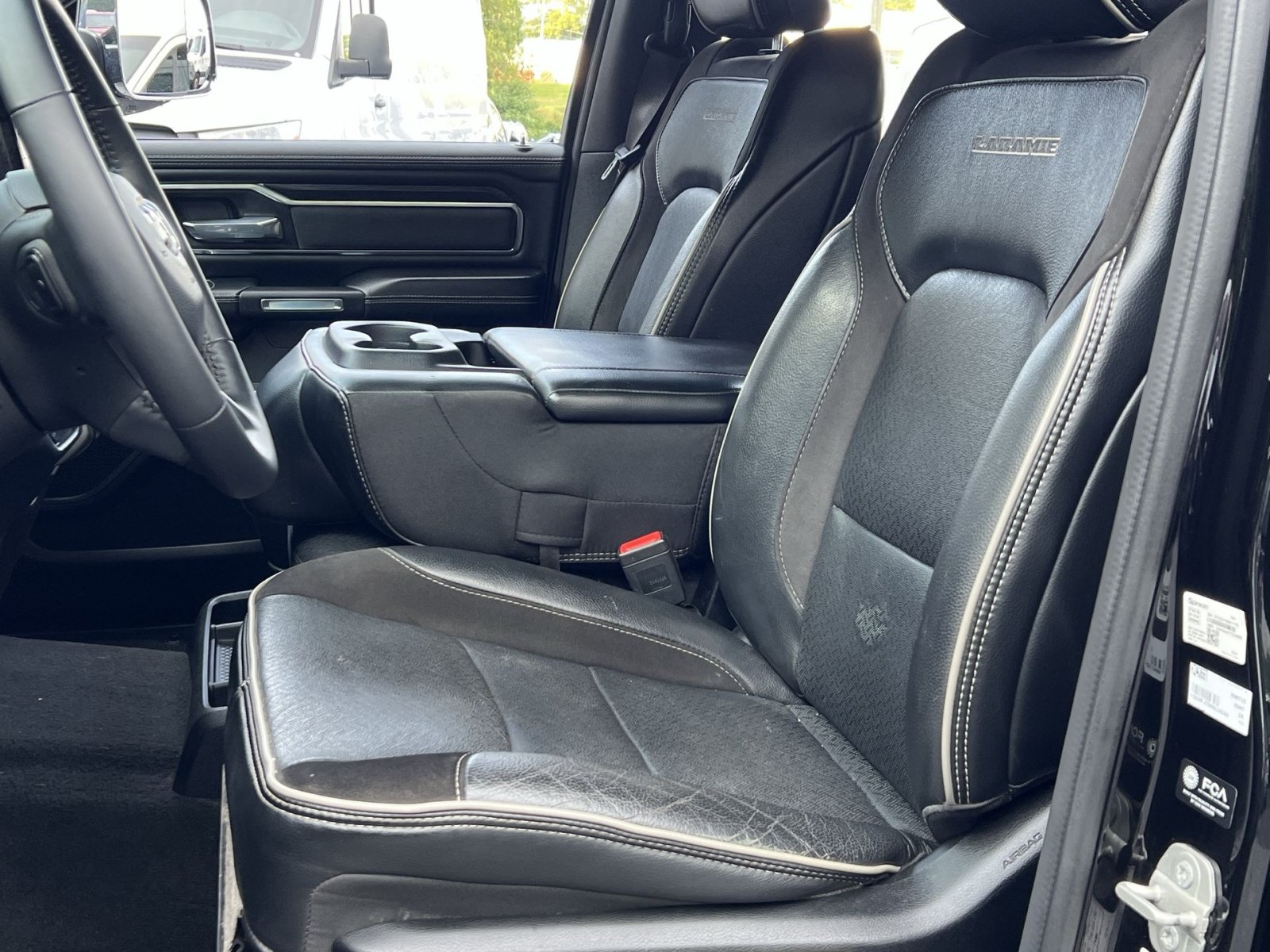 Used 2024 RAM 1500 Laramie AWD/4WD image 18