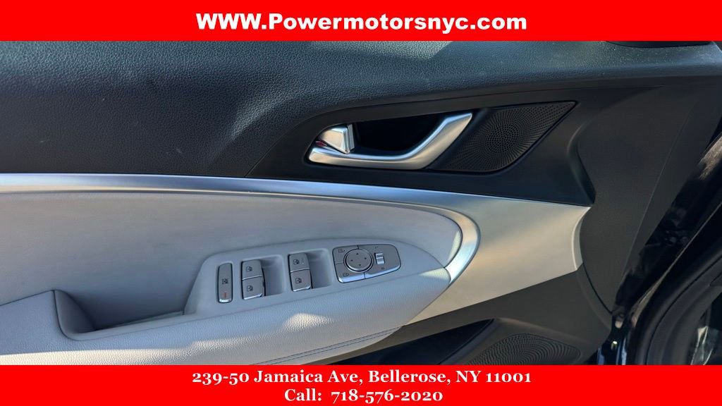 Used 2023 Genesis G70 2.0T image 27