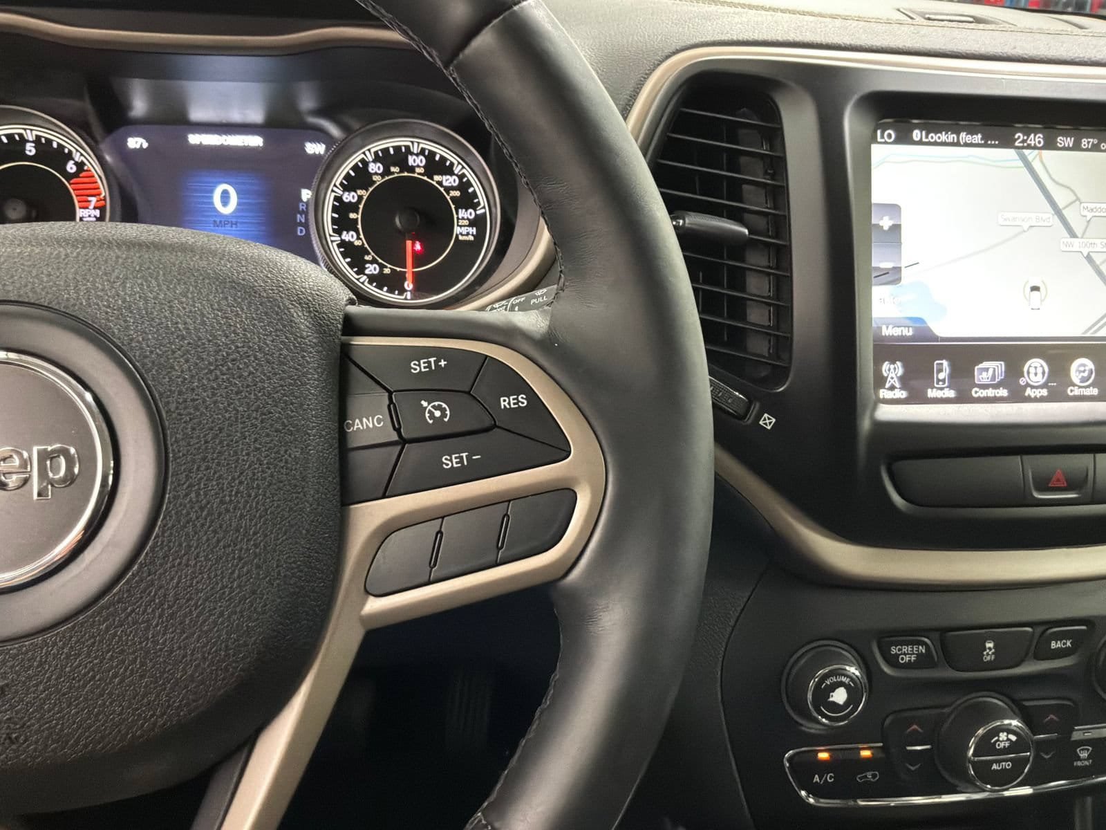 Used 2017 Jeep Cherokee Limited FWD image 20