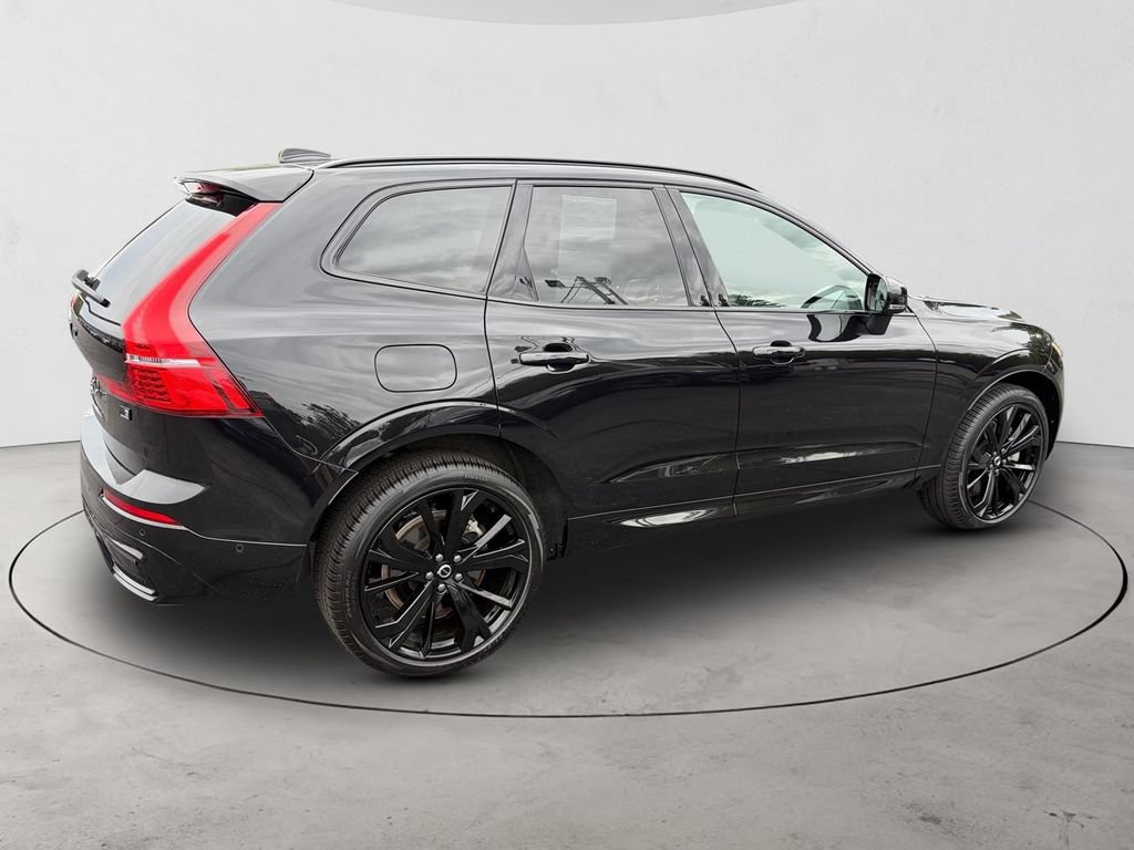 Certified 2024 Volvo XC60 T8 Ultimate w/ Climate Package AWD/4WD image 5