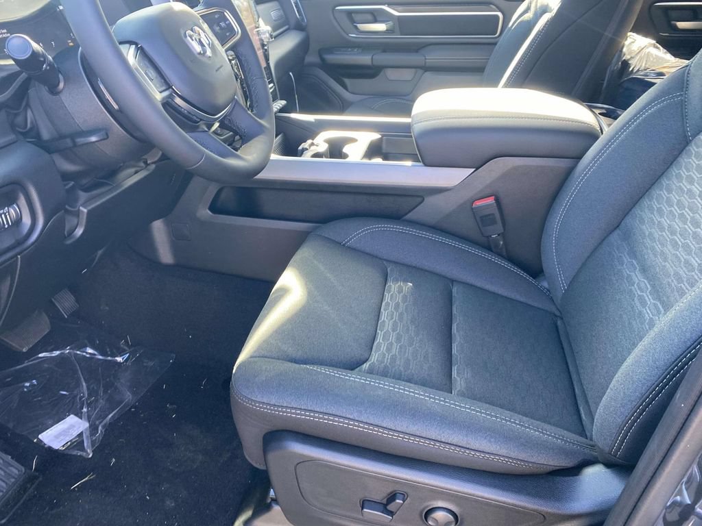 New 2026 RAM 1500 Big Horn AWD/4WD image 13