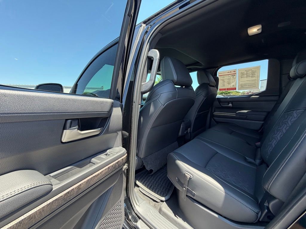Used 2024 Toyota Tacoma Limited w/ Limited Package (LT) AWD/4WD image 33