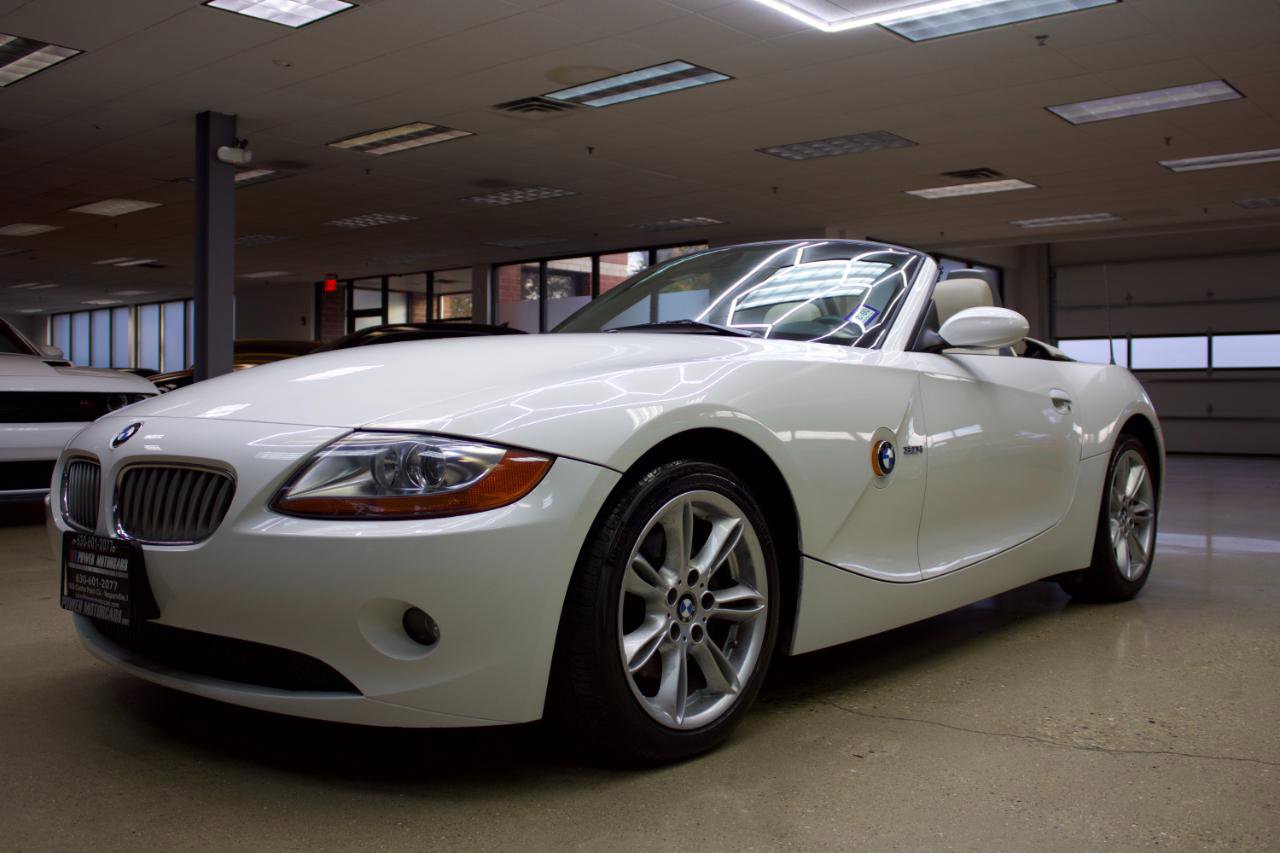 Used 2003 BMW Z4 3.0i RWD image 2