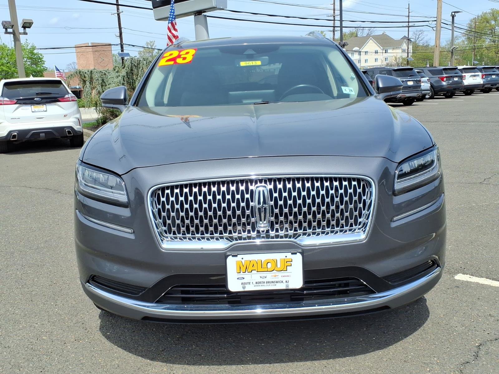Used 2023 Lincoln Nautilus Reserve AWD/4WD image 2