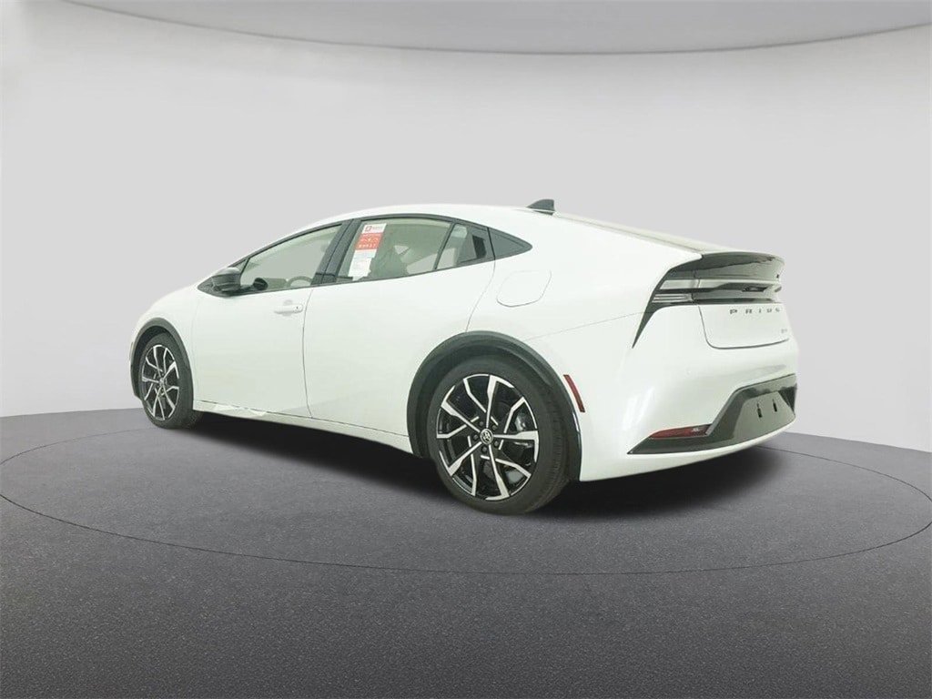 New 2026 Toyota Prius Plug-In Hybrid FWD image 21