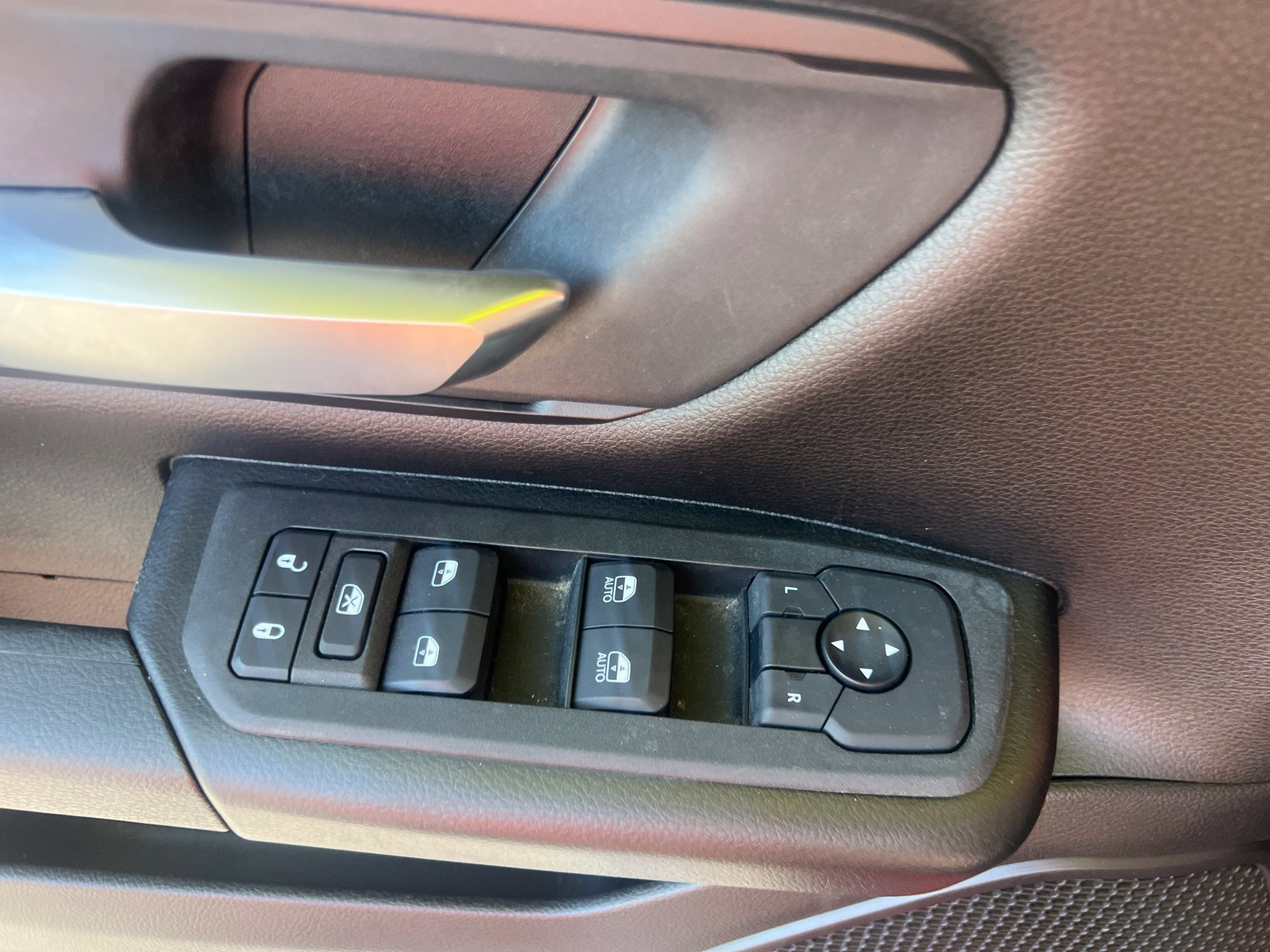 Used 2025 RAM 1500 Warlock AWD/4WD image 25