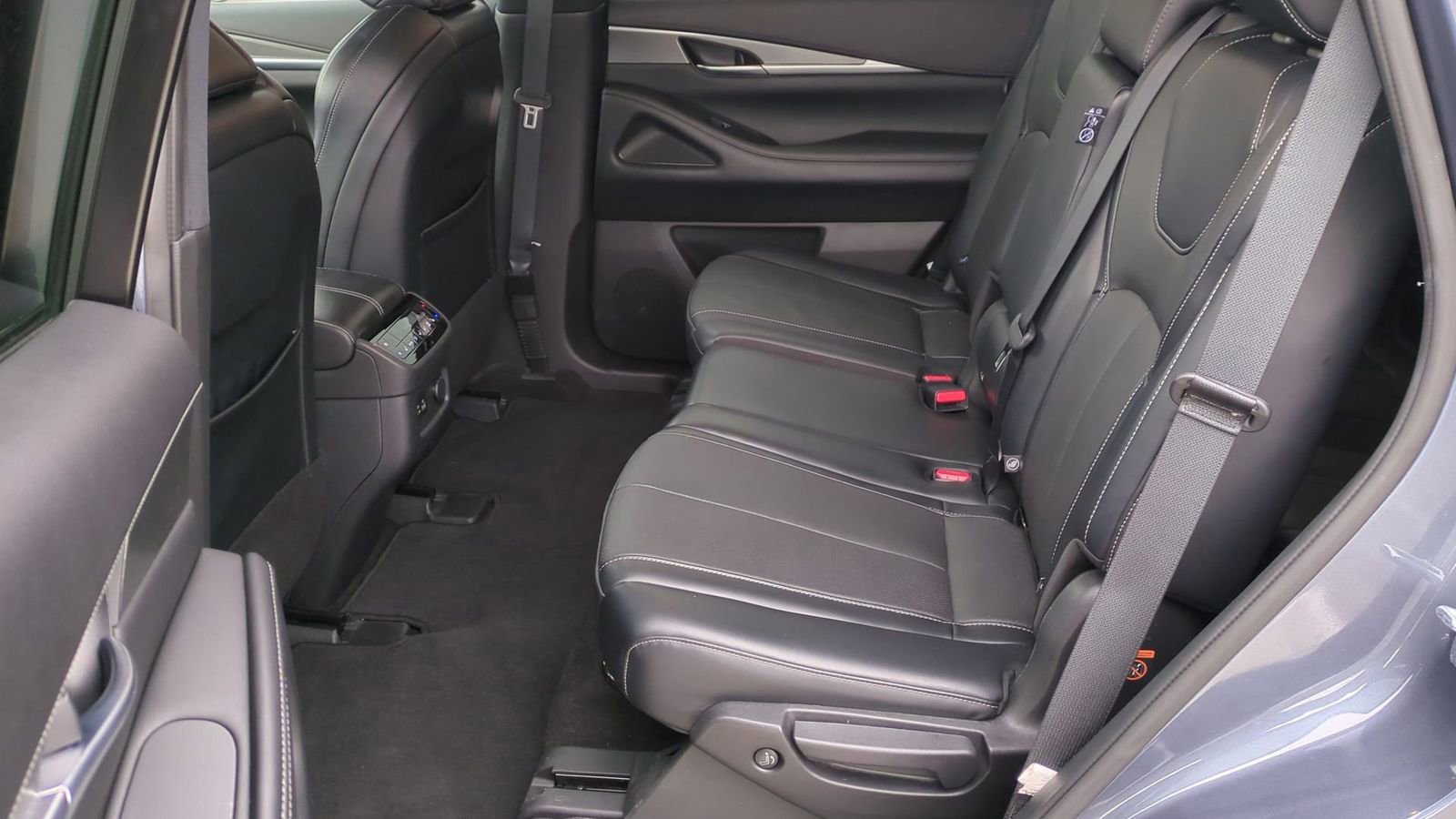 Used 2023 INFINITI QX60 Luxe image 17