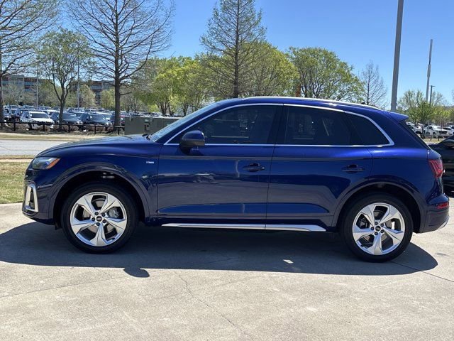 Used 2024 Audi Q5 2.0T Prestige w/ Prestige Package image 11
