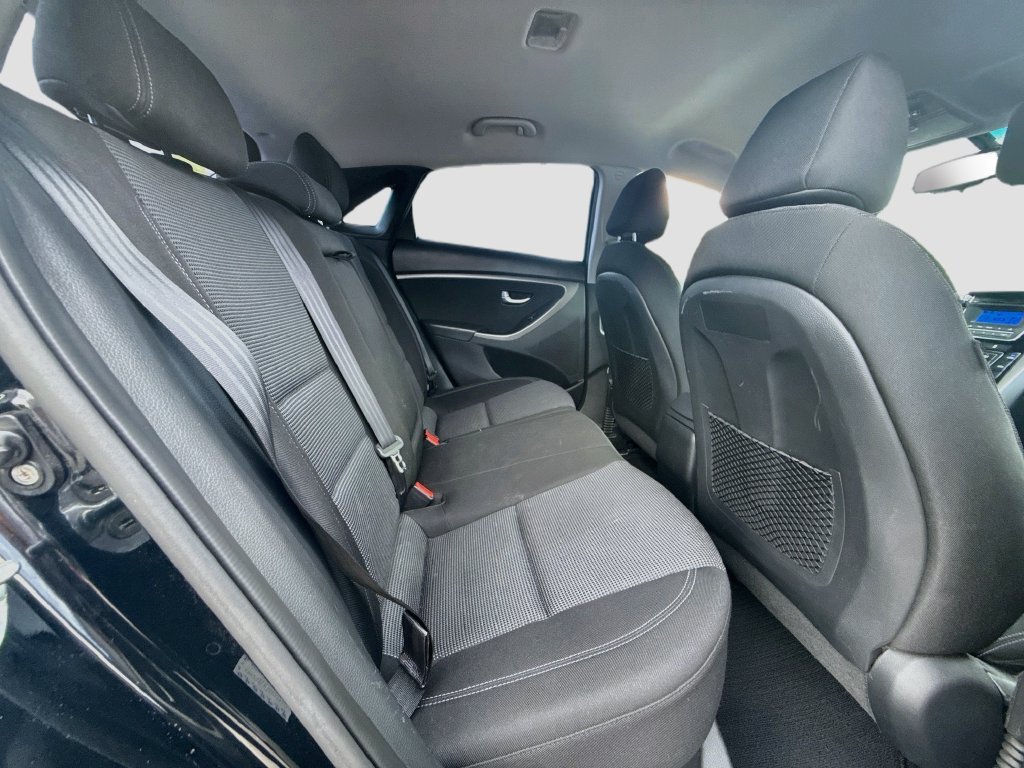 Used 2016 Hyundai Elantra GT FWD image 26