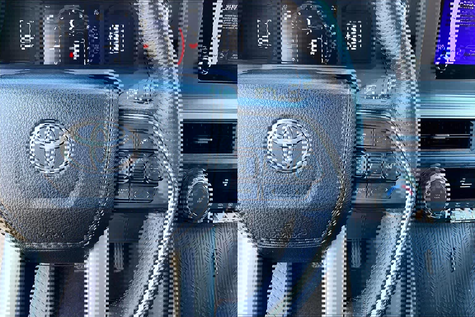 Used 2025 Toyota 4Runner SR5 image 23