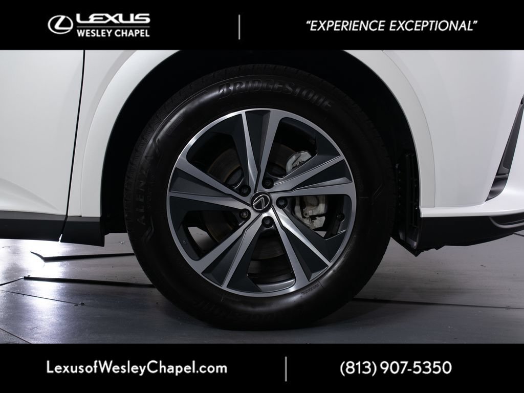 Used 2025 Lexus RX 350 Premium w/ Accessory Package (Z1) FWD image 5