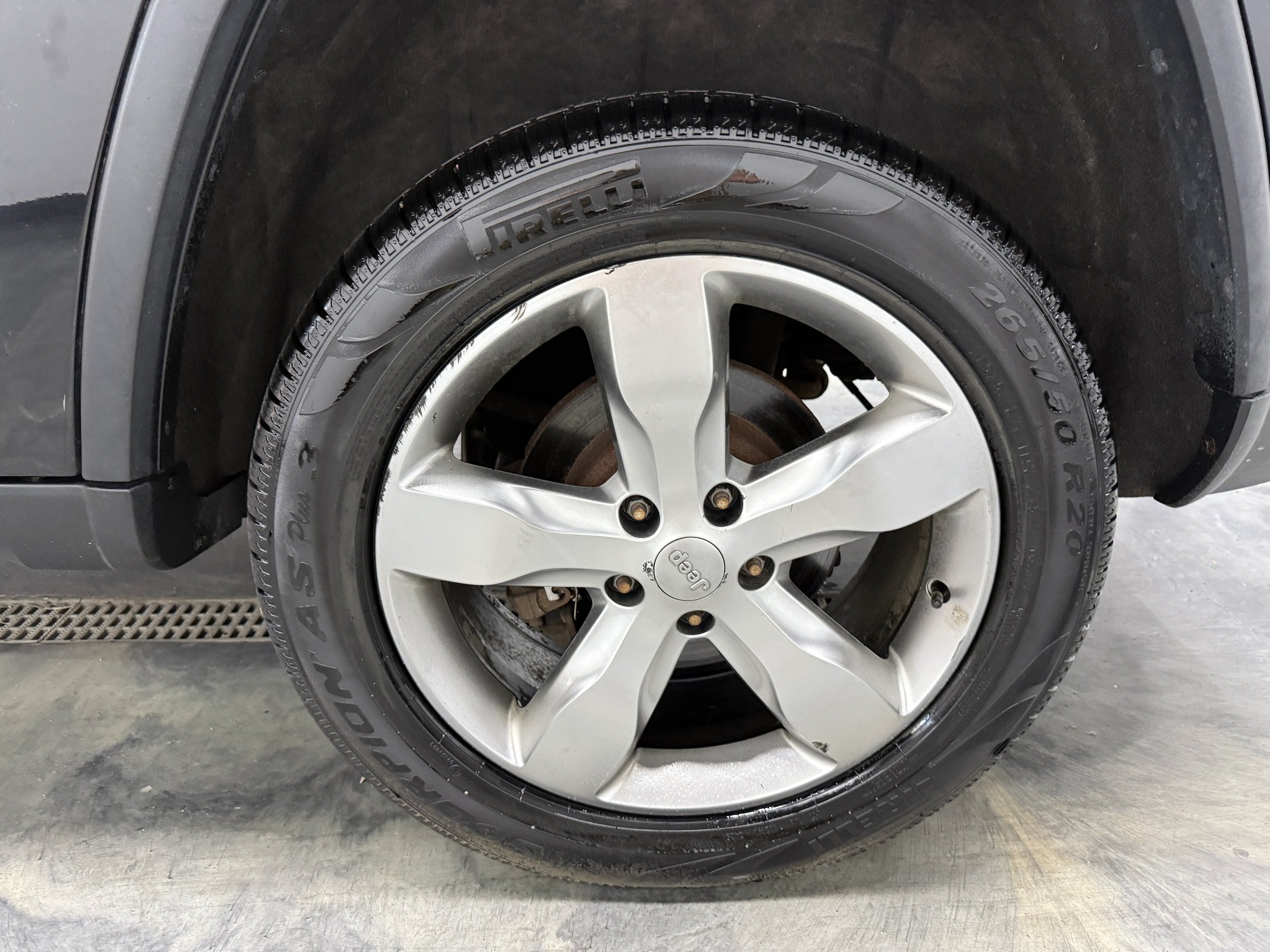 Used 2012 Jeep Grand Cherokee Overland AWD/4WD image 28