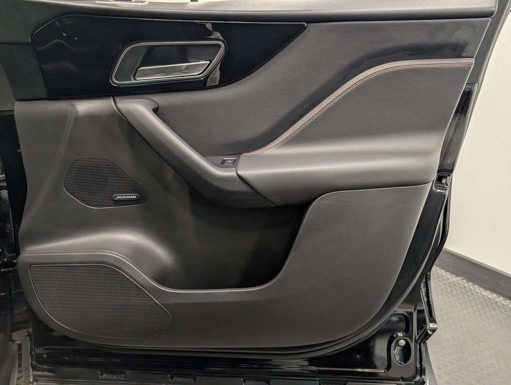 Used 2019 Jaguar F-PACE Prestige AWD/4WD image 27