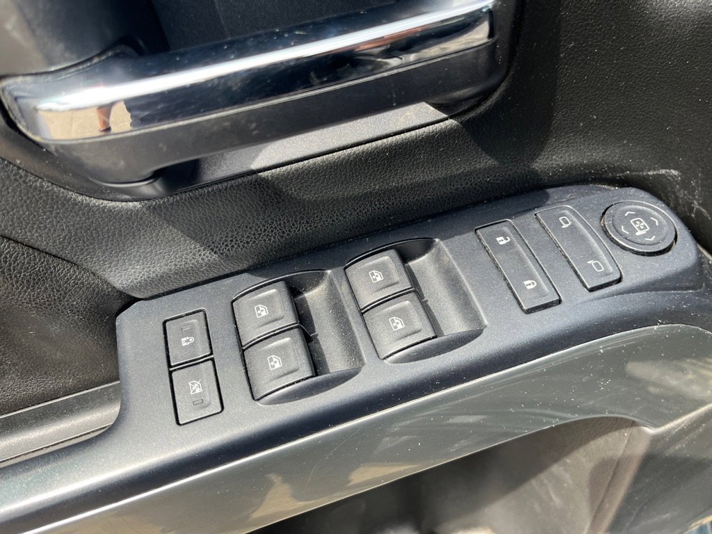 Used 2017 Chevrolet Silverado 2500 LT AWD/4WD image 12