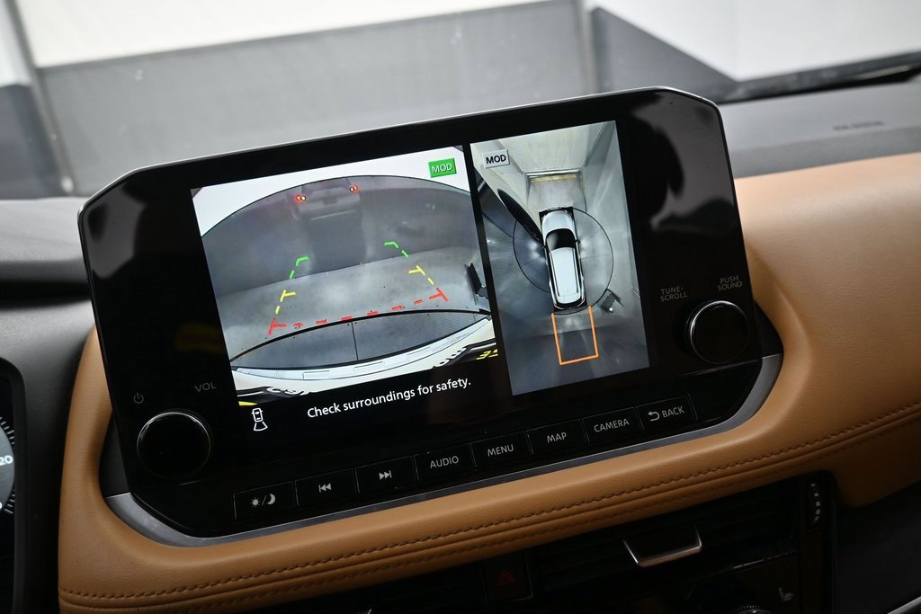 Used 2022 Nissan Rogue Platinum w/ Head-Up Display Package image 17