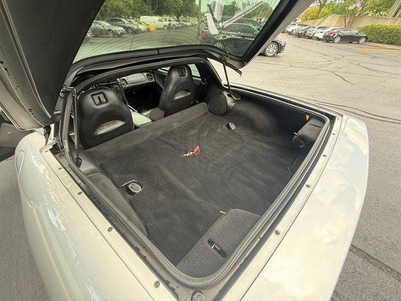 Used 2002 Chevrolet Corvette Coupe w/ Preferred Equipment Group2 RWD image 21