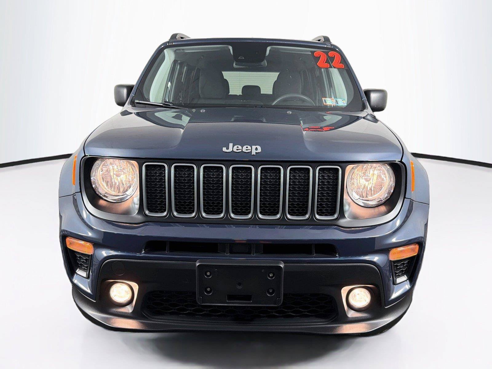 Used 2022 Jeep Renegade Latitude AWD/4WD image 6