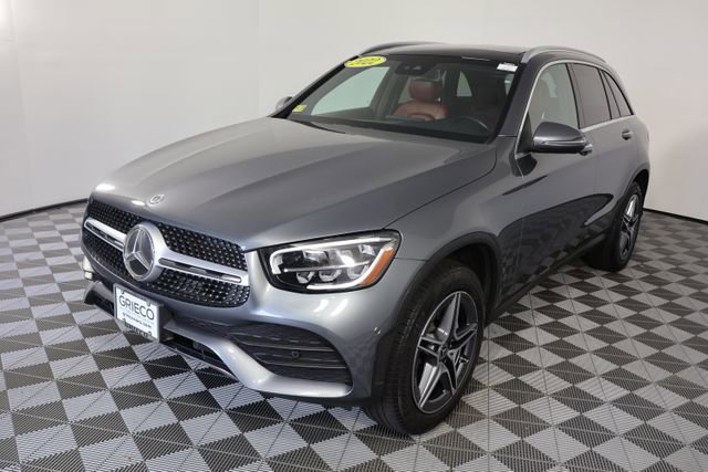 Used 2022 Mercedes-Benz GLC 300 4MATIC w/ AMG Line image 4