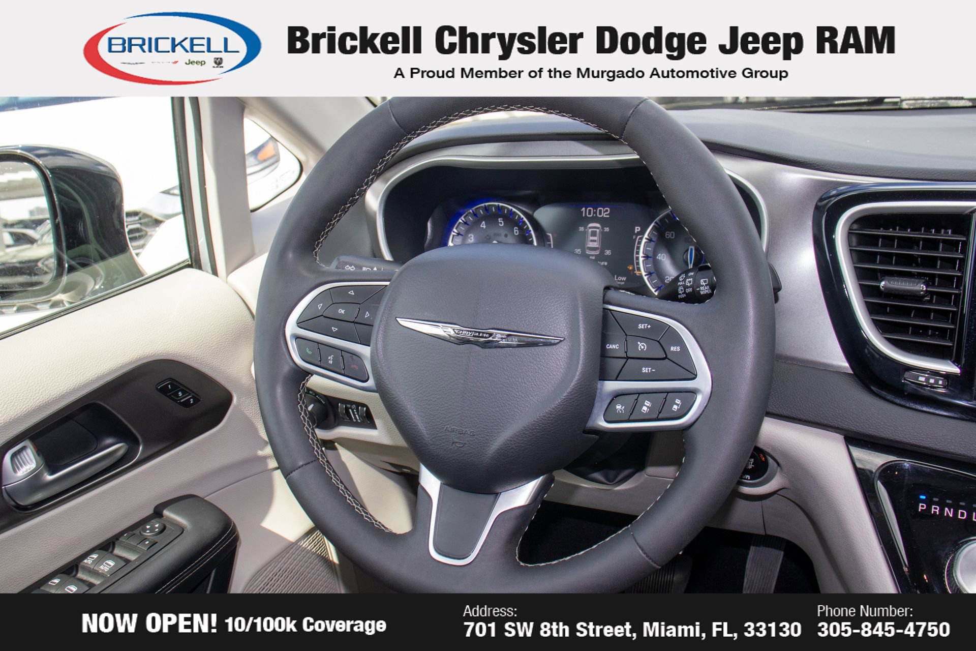 Used 2024 Chrysler Pacifica Touring-L image 21