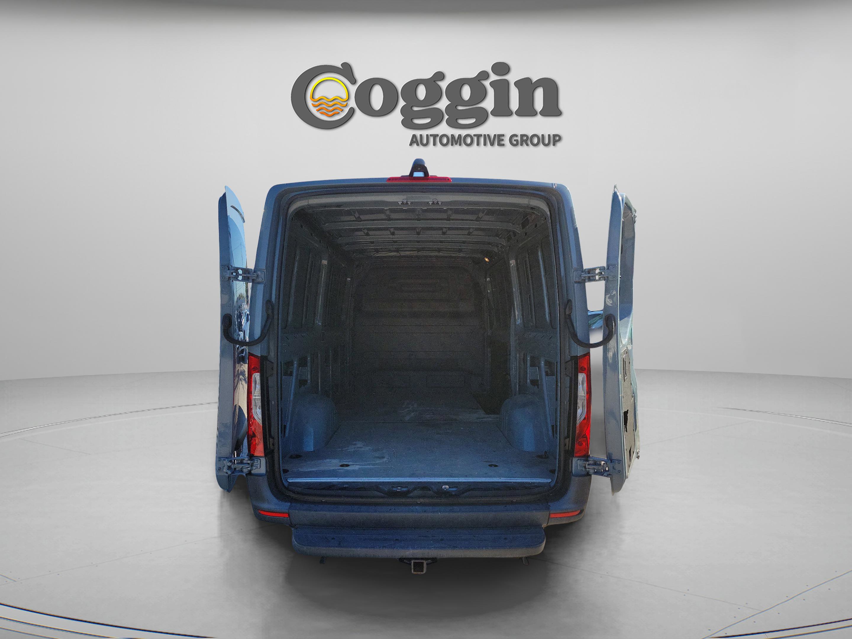 Used 2021 Mercedes-Benz Sprinter 144 Cargo image 23