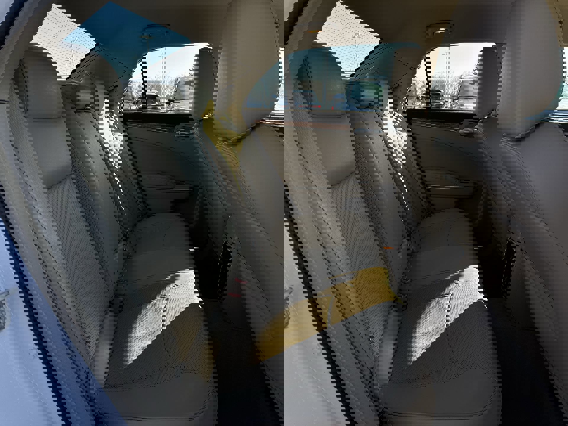 Used 2013 Chrysler 300 C image 26