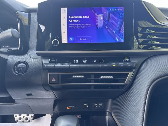 Used 2025 Toyota Camry SE FWD image 19