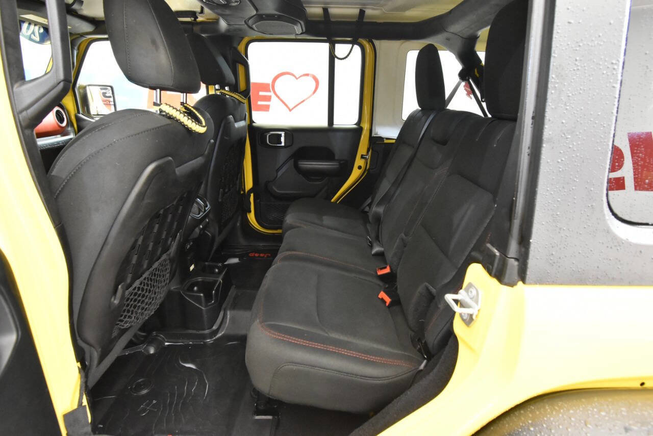 Used 2020 Jeep Wrangler Unlimited Rubicon w/ Dual Top Group image 13