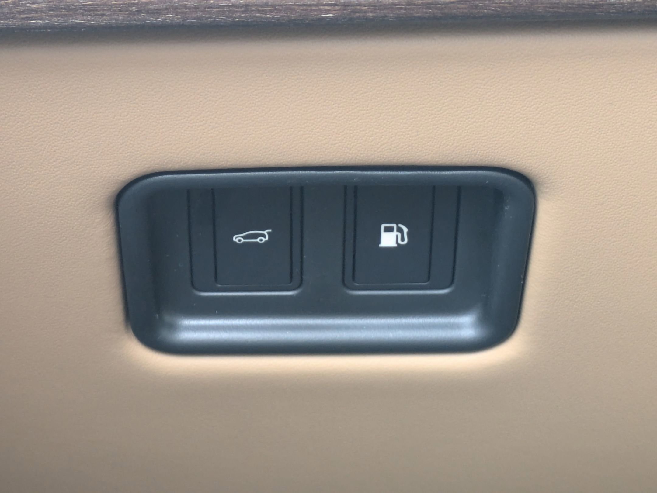 New 2025 Land Rover Range Rover SE image 18