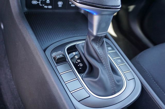 Used 2025 Hyundai Kona SEL image 16