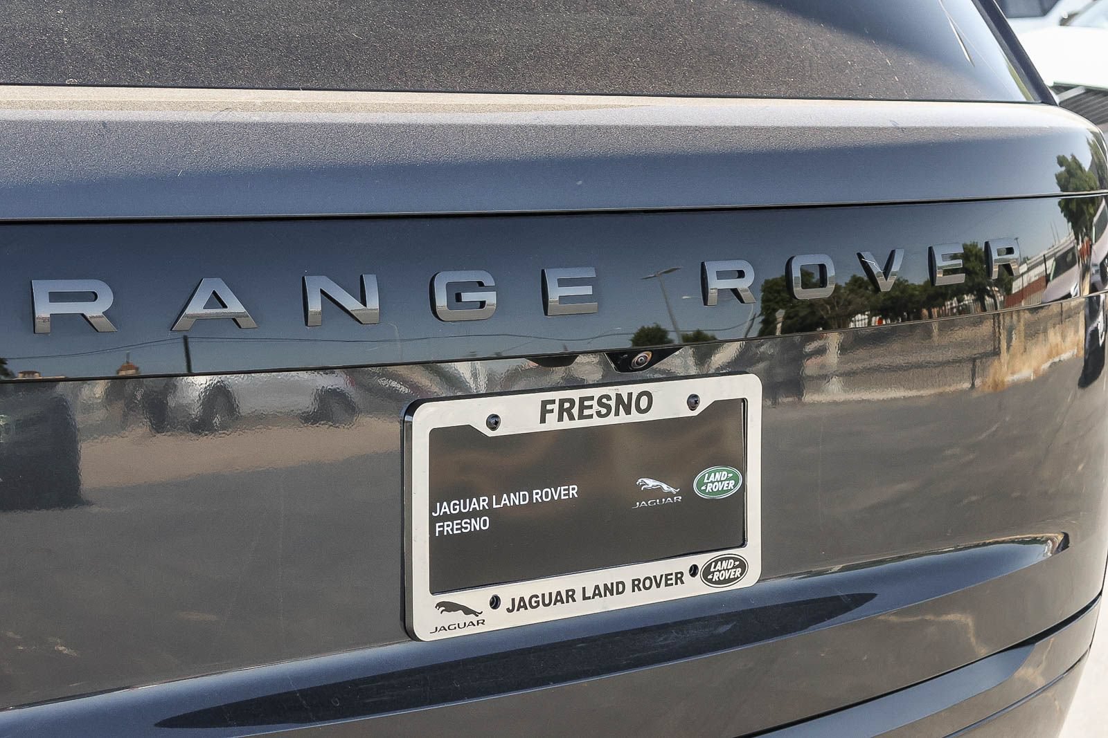 New 2026 Land Rover Range Rover Long Wheelbase SE AWD/4WD image 10