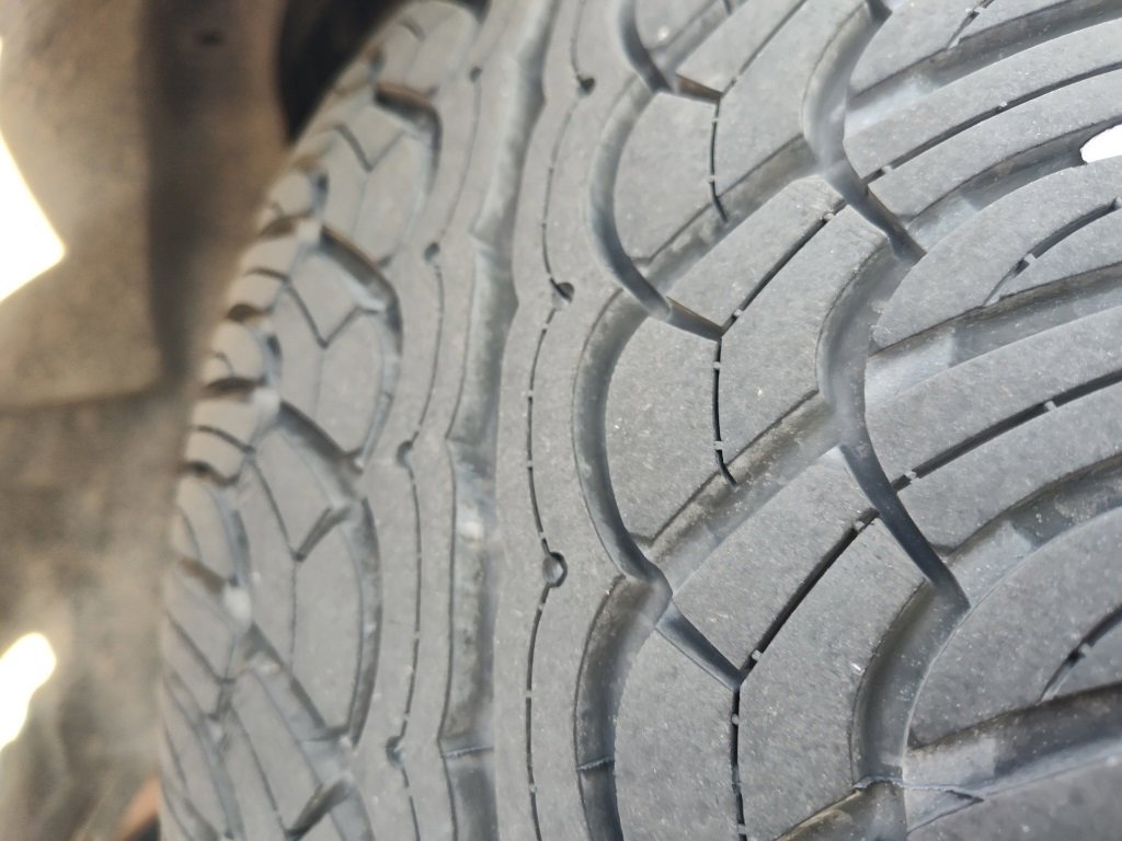 Used 2013 Dodge Challenger R/T w/ Blacktop Pkg image 9