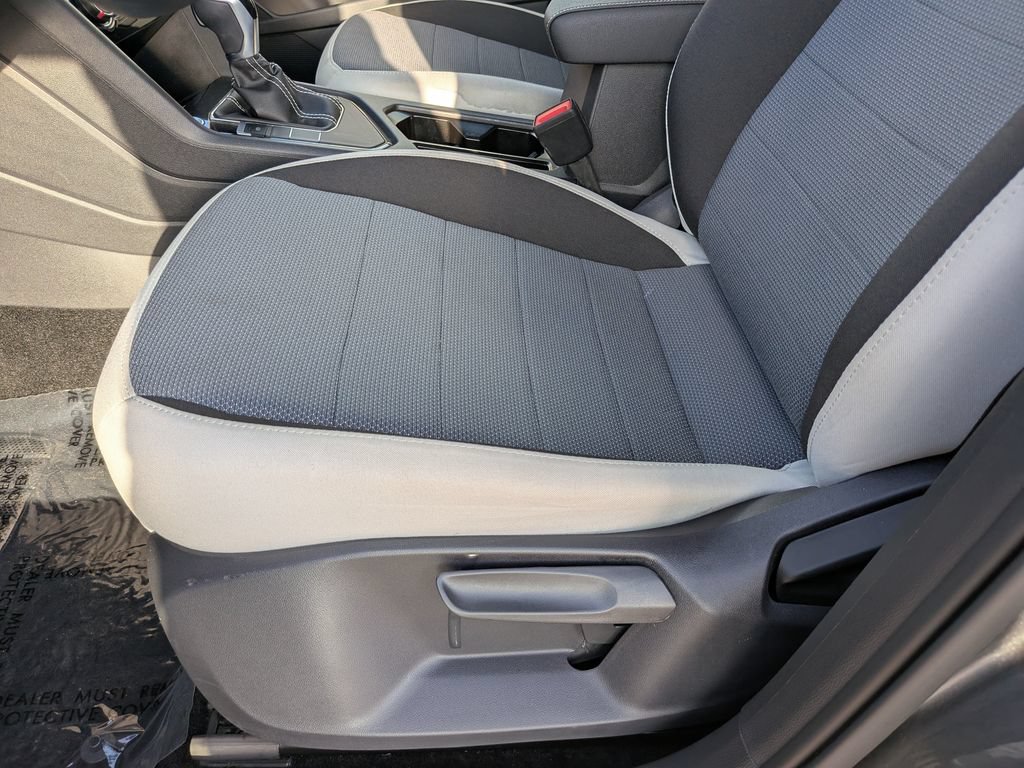 Certified 2025 Volkswagen Taos S FWD image 16